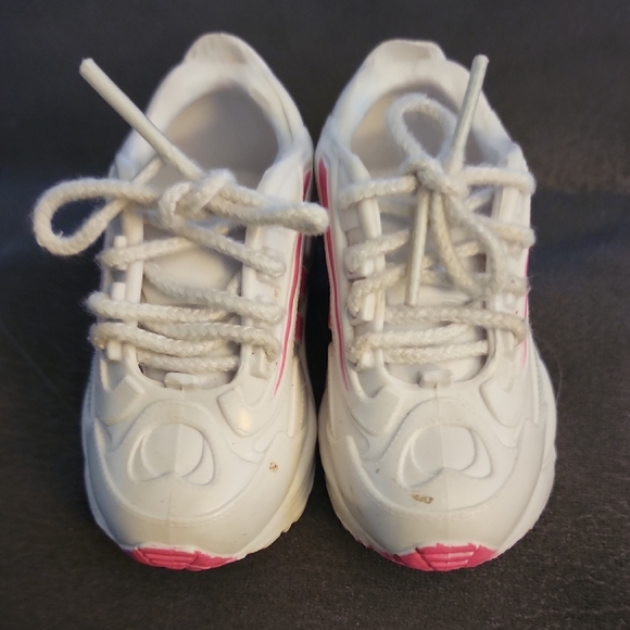 18in doll White and Pink Sneakers - Picture 1 of 4